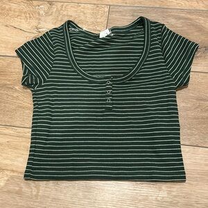 Cotton On Size S Green striped cropped shirt